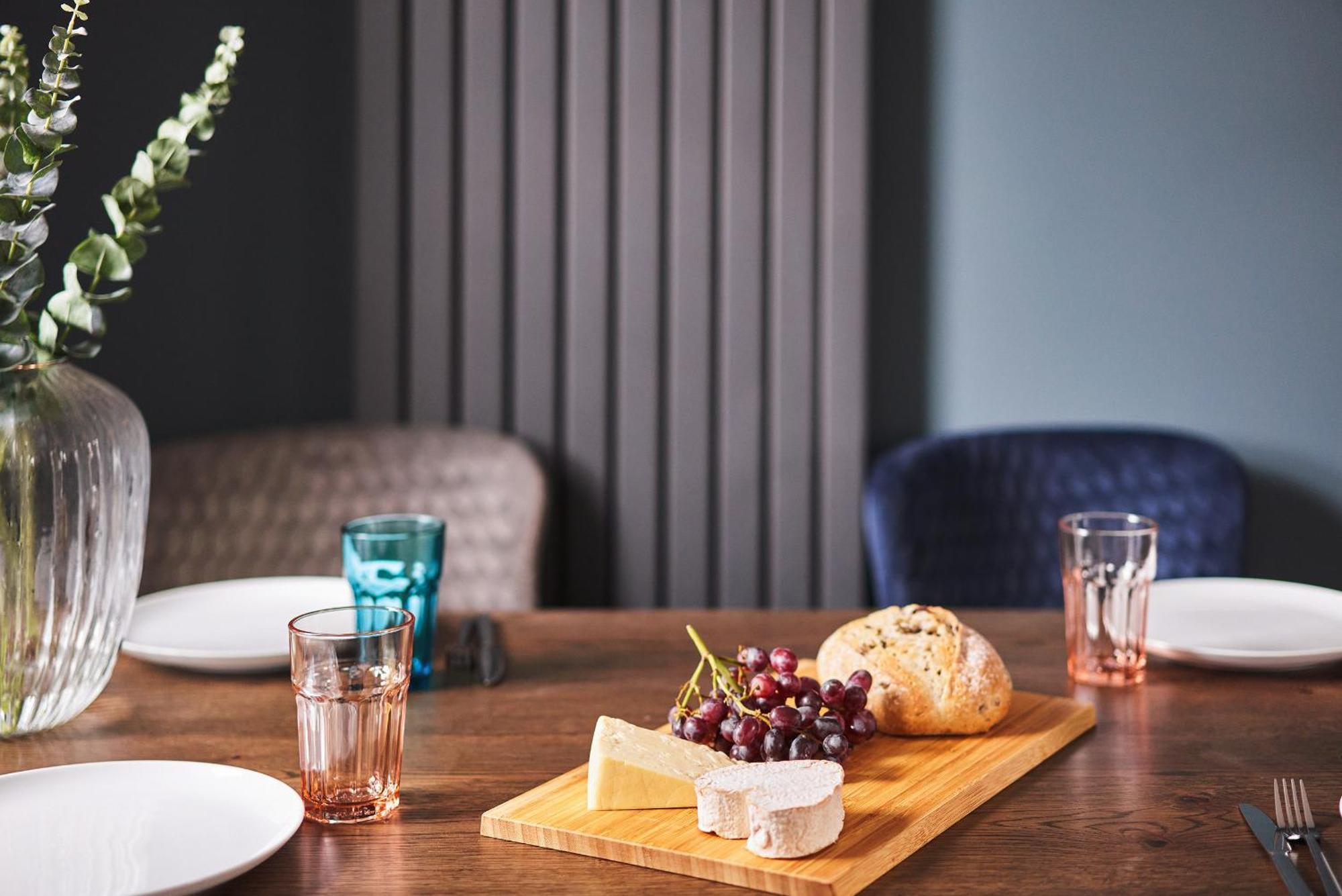 Apartment Harbour Breeze - Contemporary Waterside Bolthole On Torquay's Iconic Marina Torquay