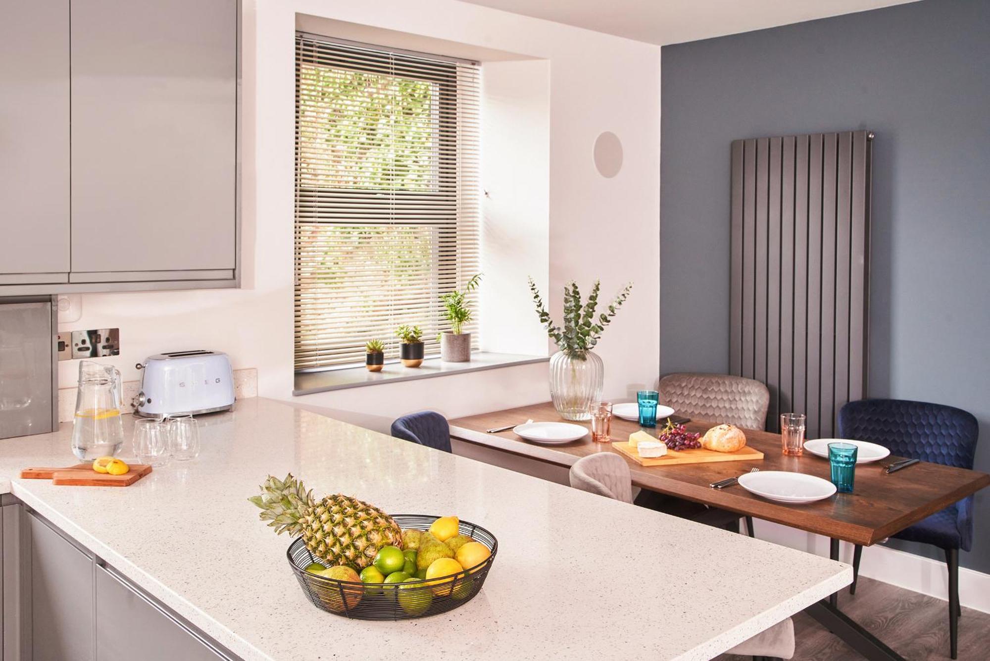 Harbour Breeze - Contemporary Waterside Bolthole On Torquay's Iconic Marina