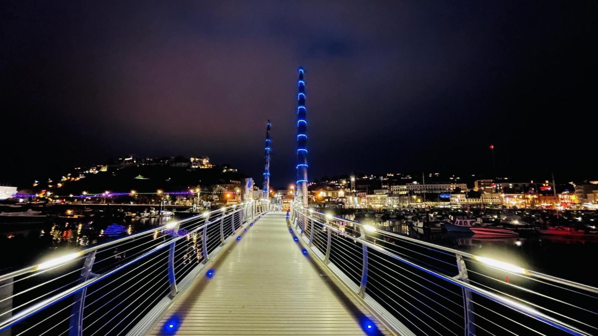 Harbour Breeze - Contemporary Waterside Bolthole On Torquay's Iconic Marina