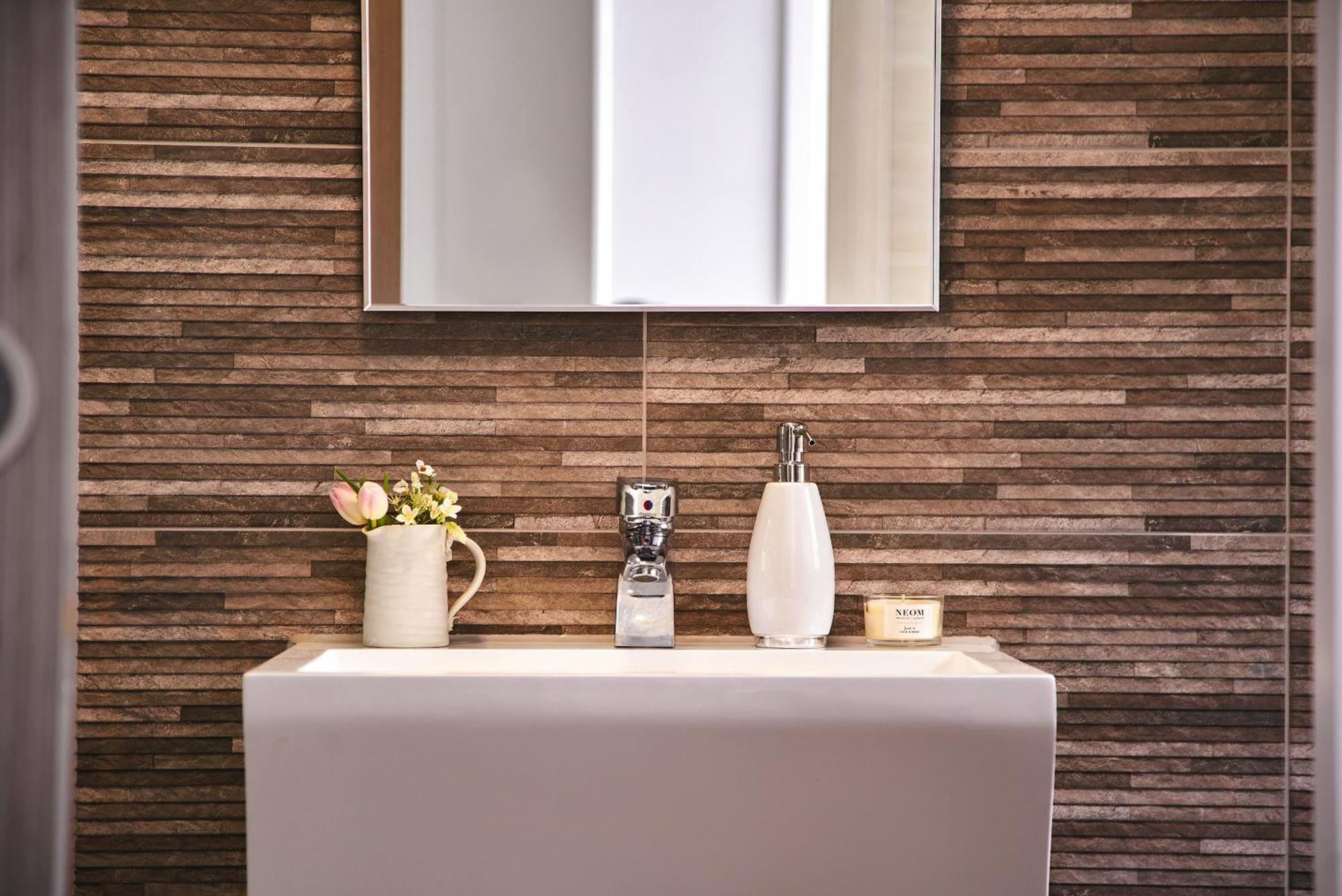 Harbour Breeze - Contemporary Waterside Bolthole On Torquay's Iconic Marina